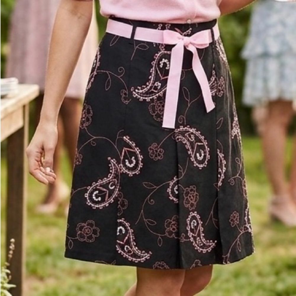 100% Linen Pleated Skirt with Floral Embroidered Pattern and Beaded Details